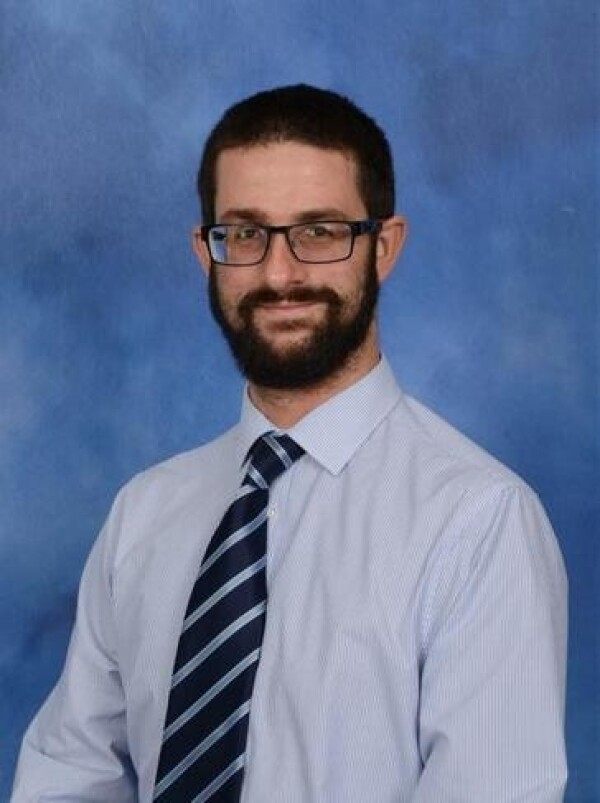 Mr L Elsworthy Image